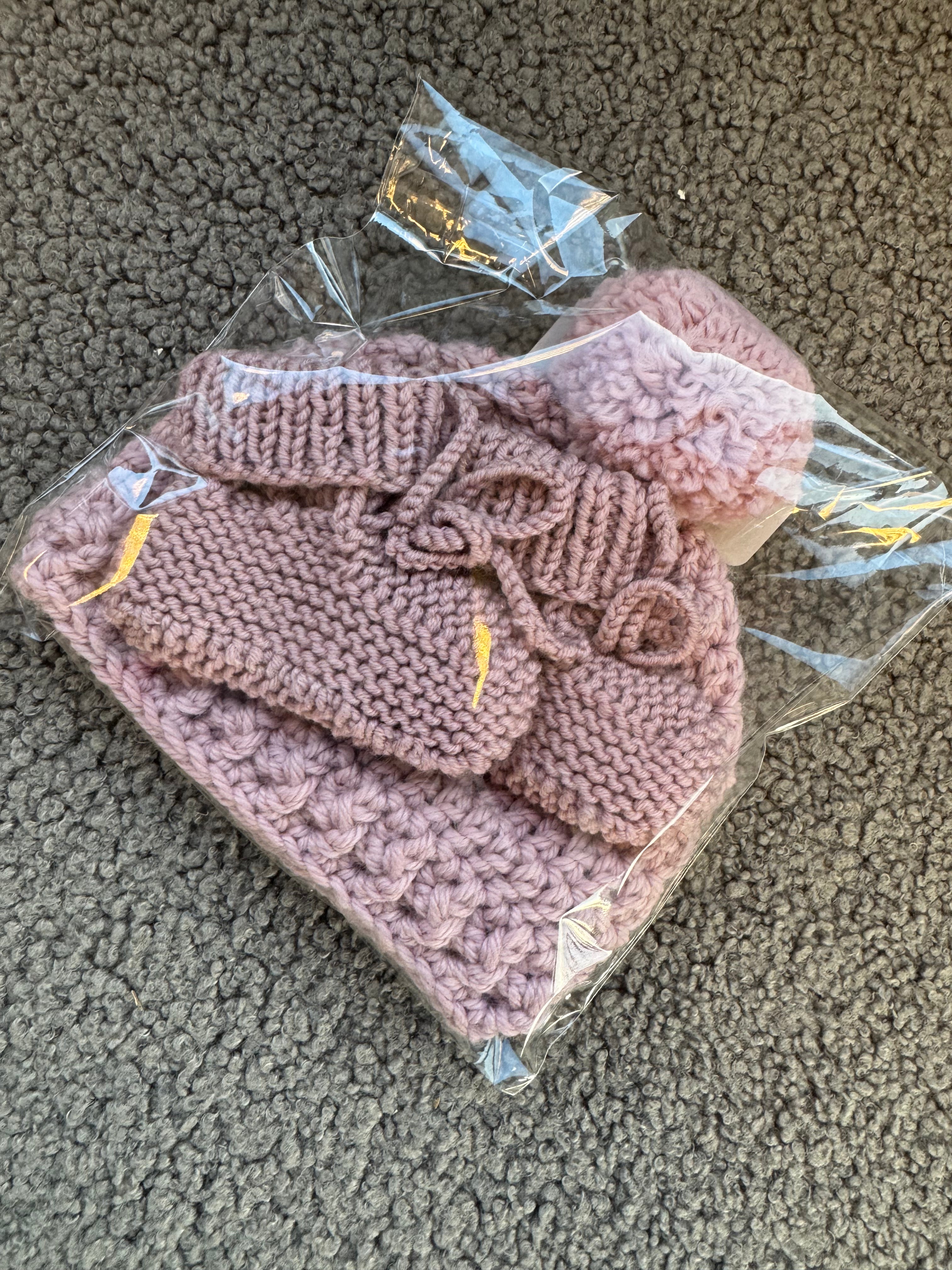 Merino wollen mutsje met slofjes